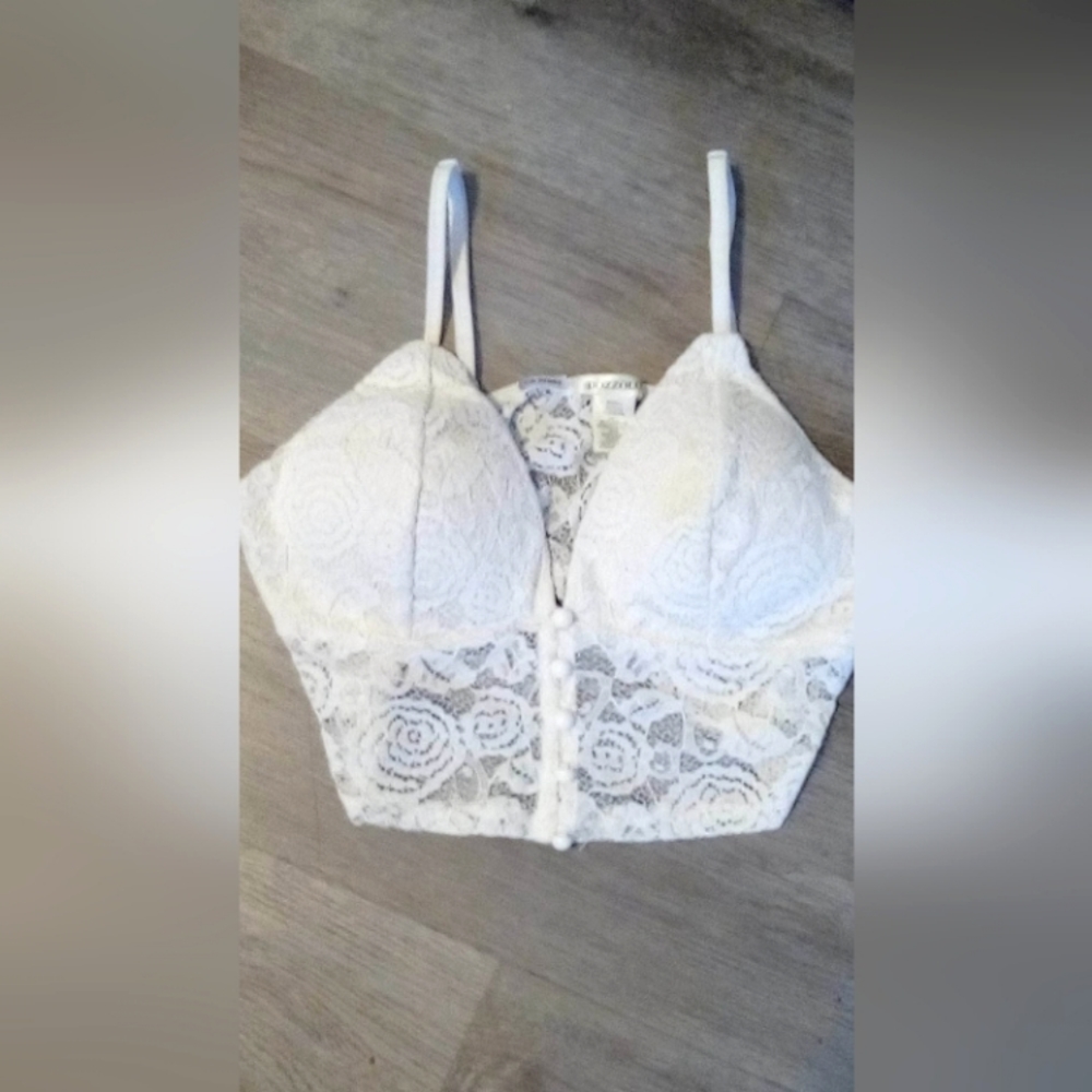 Lace crop top padded  in good condition